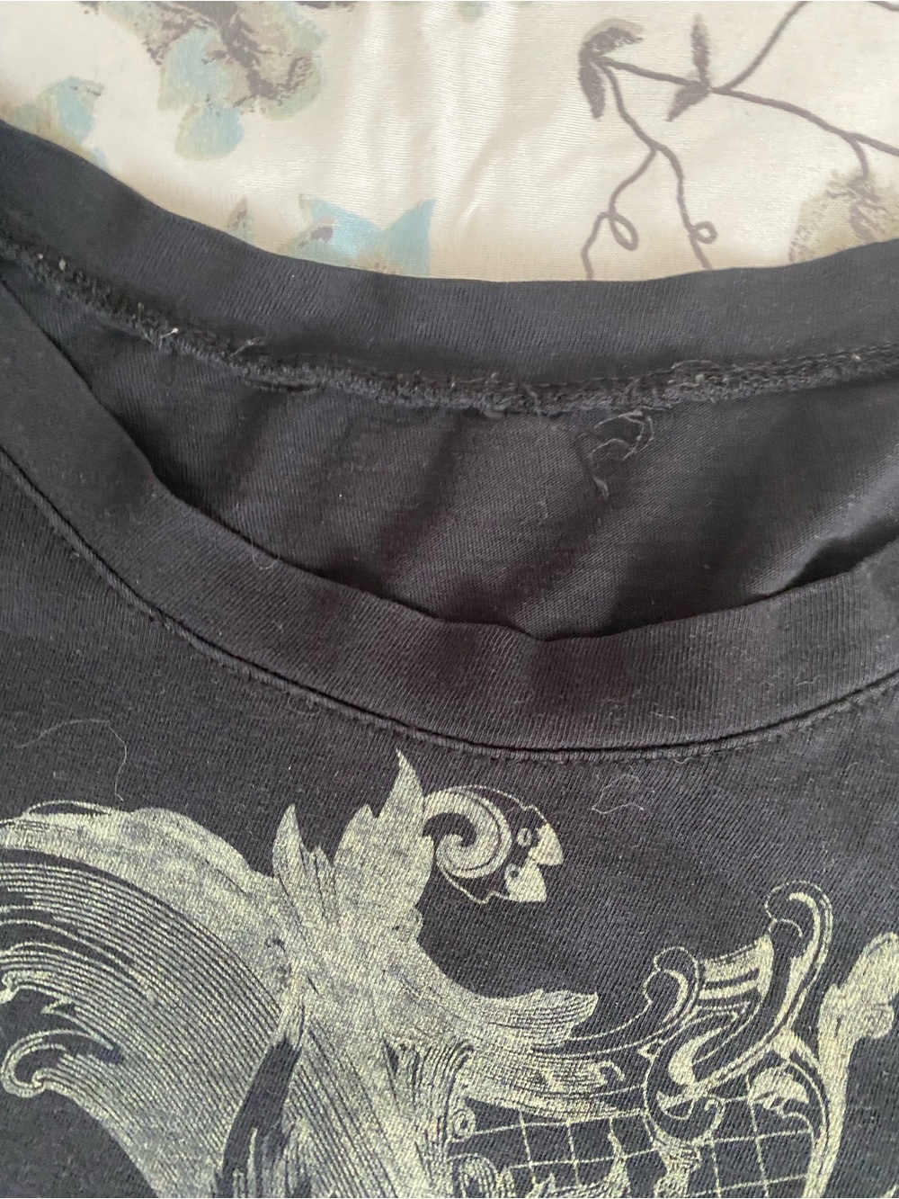 Black Graphic Wing-Back Short Sleeve Women's Top - Picture 3 of 8